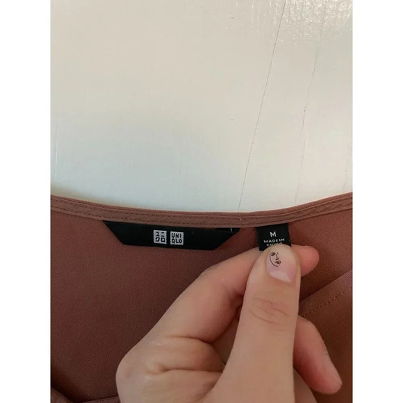 Uniqlo Women's size Medium Clay Tanktop Blouse - Picture 3 of 7